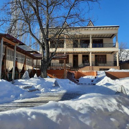 Hotel Зона Отдых Apachi В Горах Чимган Zewnętrze zdjęcie