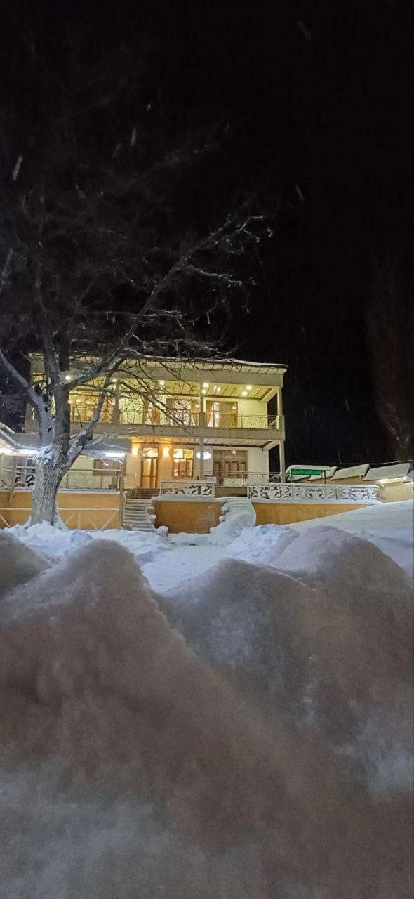 Hotel Зона Отдых Apachi В Горах Чимган Zewnętrze zdjęcie